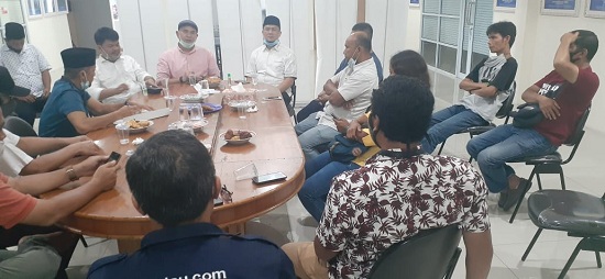 Cabup Bengkalis Abi Bahrun Silaturahmi ke KAntor PWI Riau Ingin Menjalin Hubungan Lebih Baik